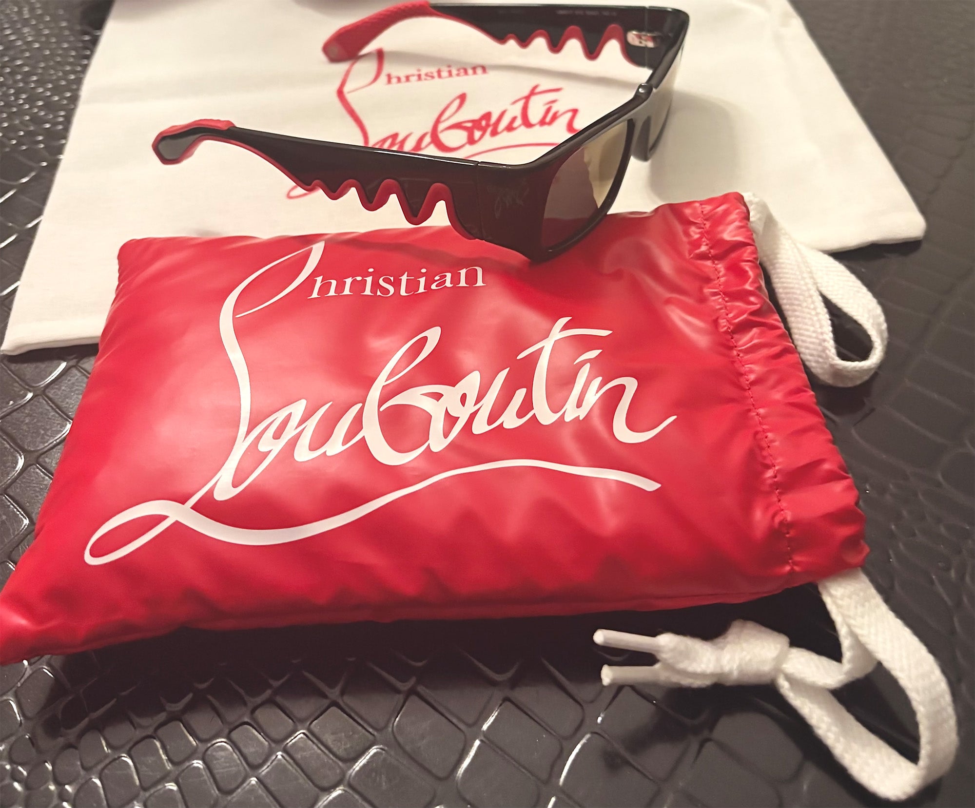 Christian Louboutin - 