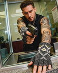 LOST HORIZONS - "JENSEN" Fingerless Gloves in Graphite