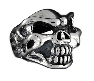 Double Cross&#39;s Speed Skull ring in Sterling Silver.  Detailed and Signed by designer Travis Walker