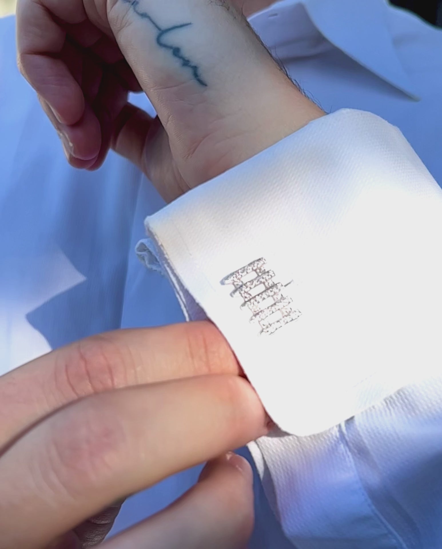 Coco & Om - "THE MANOR" Diamond Cuff Links in White Gold – J. Ransom LA