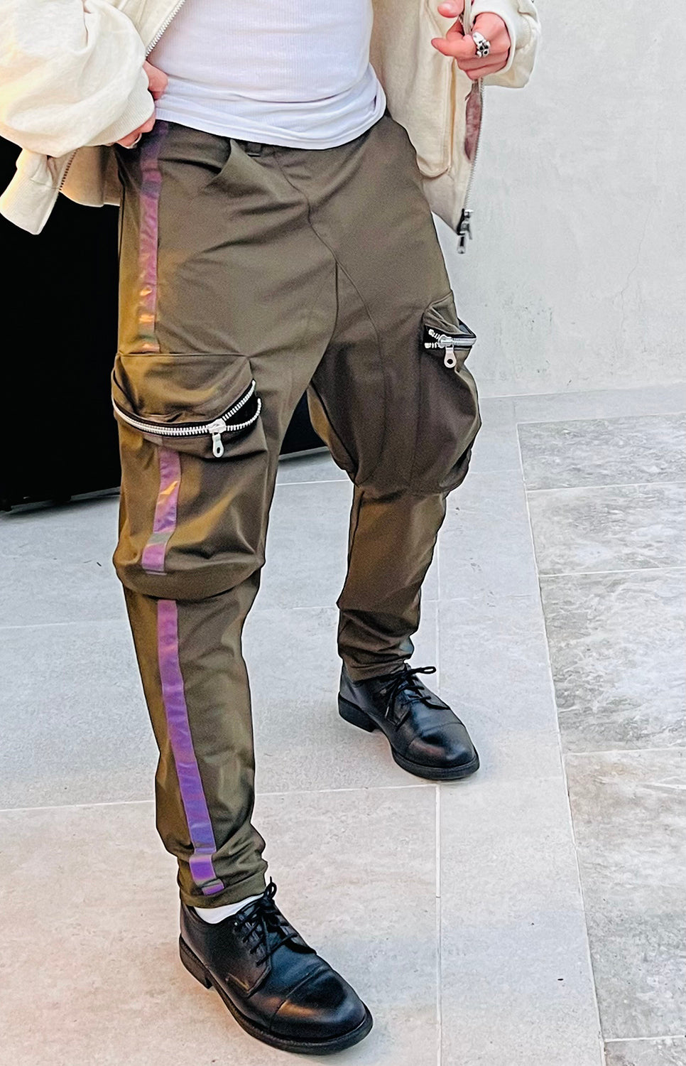 Men&#39;s OBELISK - &quot;AURORA LINE&quot; Cargo Pants in Khaki